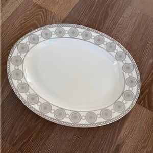 Mikasa Porcelain Elegant Oval Servinv Plate